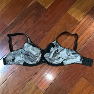 Berlei Sports Bra, Size 32I